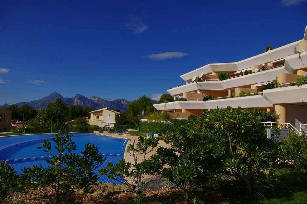 Ref:117) Altea Nova apartment, golf, beach, mountaineering and much more.