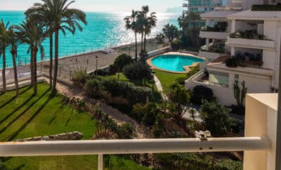Ref 110)First line sea, heated pool inside and a outside pool.