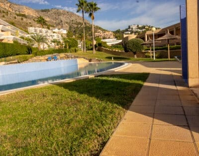Ref 137) 2 large pools, Altea 3 bedroom/ 2 bathroom apartment
