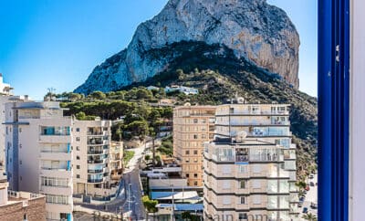 Ref 148 )This exclusive apartment of over 100 m² combines style, comfort and a breathtaking location.