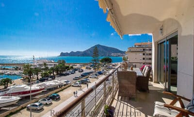 114 ref) first line beach and walk to Altea or Albir